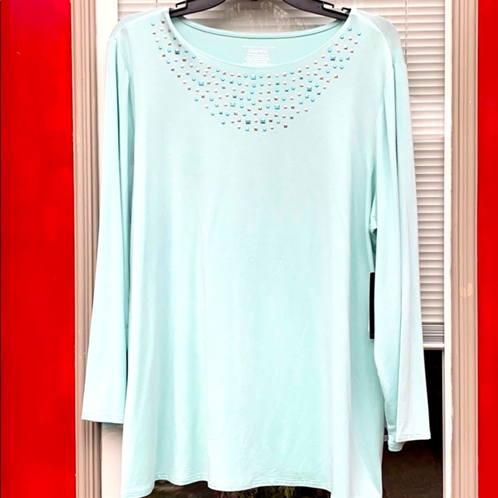 Women’s Top - CHECK OUT PRICE DROP!!